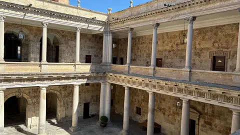 Patio del Palacio de Anaya Patio del Palacio de Anaya