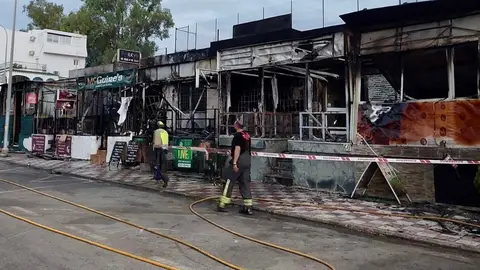 Locales afectados tras un incendio en Torremolinos. Locales afectados tras un incendio en Torremolinos.