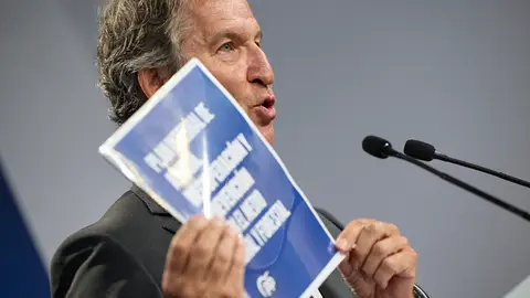 El presidente del PP, Alberto Núñez Feijóo, durante una rueda de prensa posterior a la reunión del Comité de Dirección del PP, en la sede del partido, a 25 de agosto de 2025 El presidente del PP, Alberto Núñez Feijóo, durante una rueda de prensa posterior a la reunión del Comité de Dirección del PP, en la sede del partido, a 25 de agosto de 2025