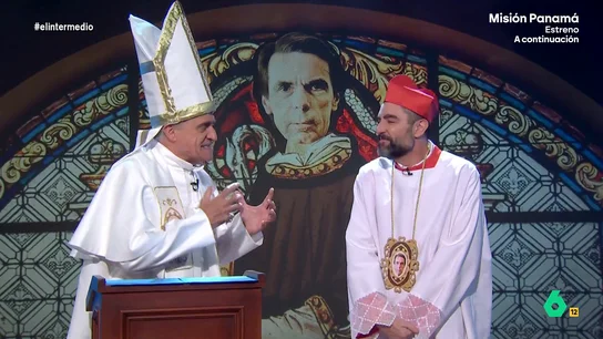 El 'papa Wyoming' se cuestiona su continuidad y nombra 'cardenal aznariano' al 'monaguillo Mateo' El 'sumo pontífice aznariano' afirma que se "está haciendo mayor" por ello no duda en garantizar la continuidad de la Iglesia Aznariana 'ascendiendo' a su compañero.
