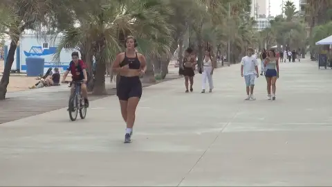 Un 25% de mujeres en Madrid y Barcelona dicen tener miedo al salir a hacer deporte al aire libre. Un 25% de mujeres en Madrid y Barcelona dicen tener miedo al salir a hacer deporte al aire libre.
