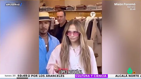 El vídeo del momento en el que le niegan la entrada a Jennifer Lopez en una tienda de Chanel de Estambul El vídeo del momento en el que le niegan la entrada a Jennifer Lopez en una tienda de Chanel de Estambul