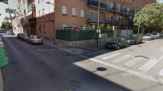Cruce de las calles Balmes y Albacete en Alaquàs (Valencia). Cruce de las calles Balmes y Albacete en Alaquàs (Valencia).