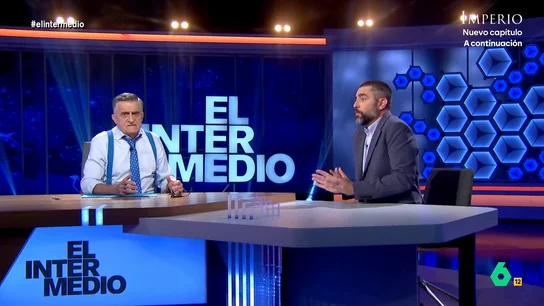 Wyoming, sobre el juez Peinado tras 'matar' a Begoña Gómez: "A ver si al final lo que estaba muerto era su caso" Wyoming y Dani Mateo analizaban el lapsus del juez Peinado en uno de sus autos en los que hablaba de "la muerte de Begoña Gómez". Dani considera que, en ese caso, le habría mandado una corona con el mensaje "el juez Peinado no te olvida".