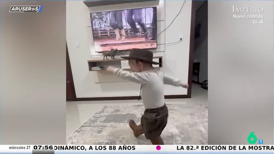 El divertido vídeo viral de José Felipe, el niño que baila como si fuera un auténtico cowboy El divertido vídeo viral de José Felipe, el niño que baila como si fuera un auténtico cowboy