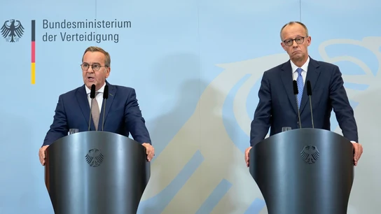 El ministro de Defensa alemán, Boris Pistorius, junto al canciller alemán, Friedrich Merz El ministro de Defensa alemán, Boris Pistorius, junto al canciller alemán, Friedrich Merz