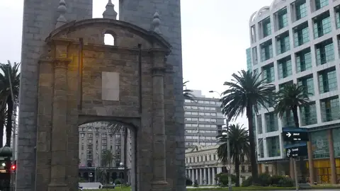 Puerta de la Ciudadela, Montevideo Puerta de la Ciudadela, Montevideo