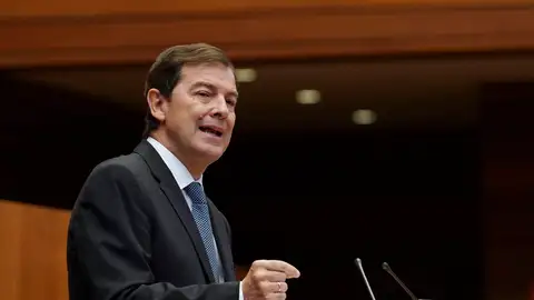 El presidente de la Junta de Castilla y León, Alfonso Fernández Mañueco, comparece ante el pleno extraordinario de las Cortes de Castilla y León para analizar su gestión de los incendios forestales El presidente de la Junta de Castilla y León, Alfonso Fernández Mañueco, comparece ante el pleno extraordinario de las Cortes de Castilla y León para analizar su gestión de los incendios forestales