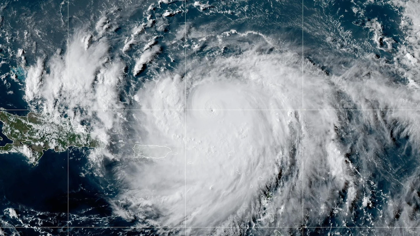 Imagen desde arriba de una tormenta Imagen desde arriba de una tormenta