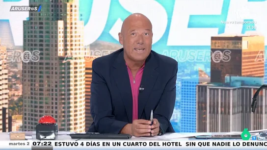 La reacción del equipo de Aruser@s al irse la luz, mientras Alfonso Arús está "acongojado perdido": "Cumpleaños feliz..." La reacción del equipo de Aruser@s al irse la luz, mientras Alfonso Arús está "acongojado perdido": "Cumpleaños feliz..."