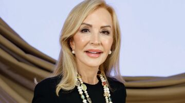 Carmen Lomana