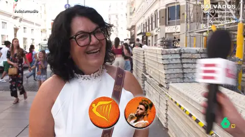 Una mujer afirma que Ryanair le cae peor que las canciones de Sergio Ramos: "No la elegiría otra vez para viajar" El Intermedio sale a la calle para analizar la percepción que los españoles tienen de Ryanair. ¿Les cae peor que Donald Trump, el olor a tabaco o su propio ex? Sus divertidas respuestas, y sus críticas a la aerolínea, en este vídeo.