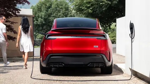 Más de 600 CV y más de 550 kilómetros de autonomía; es una combinación ganadora Tesla Model Y Performance