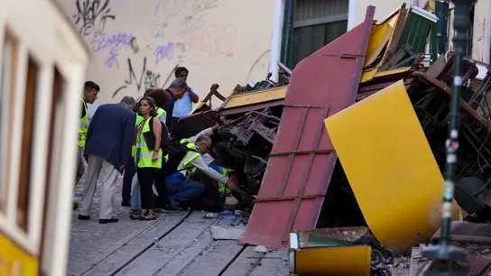 Imagen del funicular accidentado en Lisboa Imagen del funicular accidentado en Lisboa