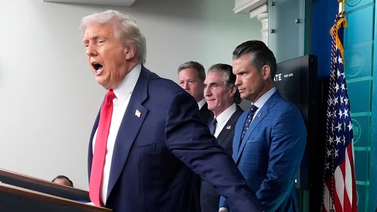 Donald Trump, junto a sus secretarios del Ejército, Interior y Defensa, Dan Driscoll, Doug Burgum y Pete Hegseth Donald Trump, junto a sus secretarios del Ejército, Interior y Defensa, Dan Driscoll, Doug Burgum y Pete Hegseth