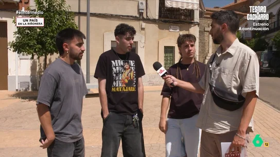 Isma Juárez descubre en Casas de Don Pedro a Sanguijuelas del Guadiana, un grupo que hace bandera de sus raíces Isma Juárez descubre en Casas de Don Pedro a Sanguijuelas del Guadiana, un grupo que hace bandera de sus raíces