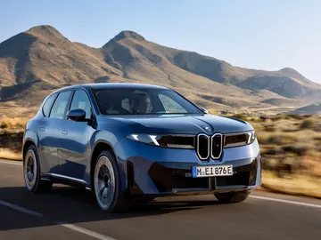El nuevo BMW iX3 representa un cambio realmente importante en la firma alemana, tanto a nivel estético como tecnológico El nuevo BMW iX3 representa un cambio realmente importante en la firma alemana, tanto a nivel estético como tecnológico
