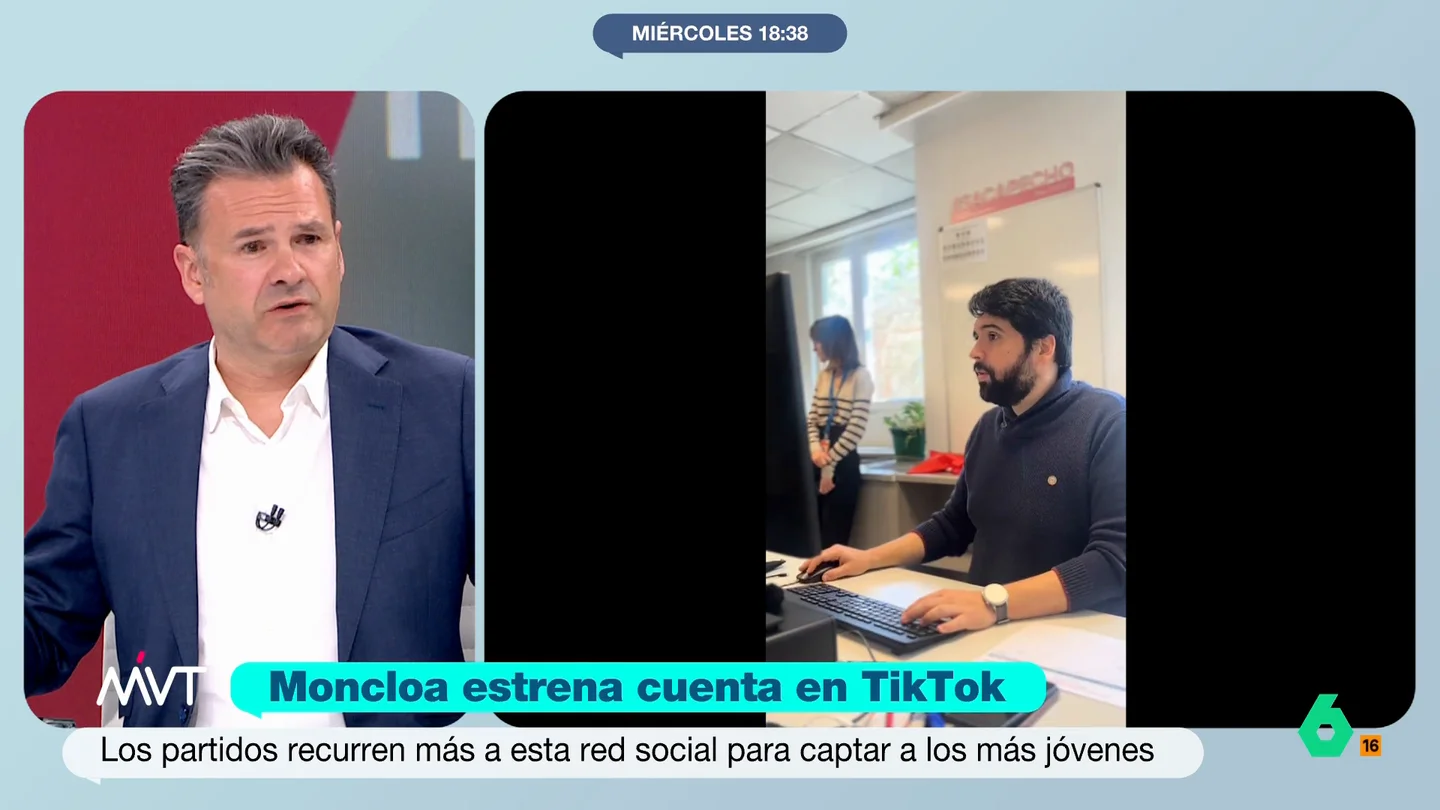 Iñaki López asegura que él está 'al día' en redes sociales: "Estoy en Tuenti y en Second Life" Iñaki López asegura que él está 'al día' en redes sociales: "Estoy en Tuenti y en Second Life"