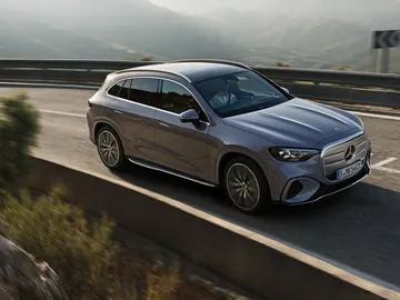 Tecnológicamente innovador, visualmente conservador. Mercedes sigue un camino diferente a BMW para sus nuevos modelos Tecnológicamente innovador, visualmente conservador. Mercedes sigue un camino diferente a BMW para sus nuevos modelos