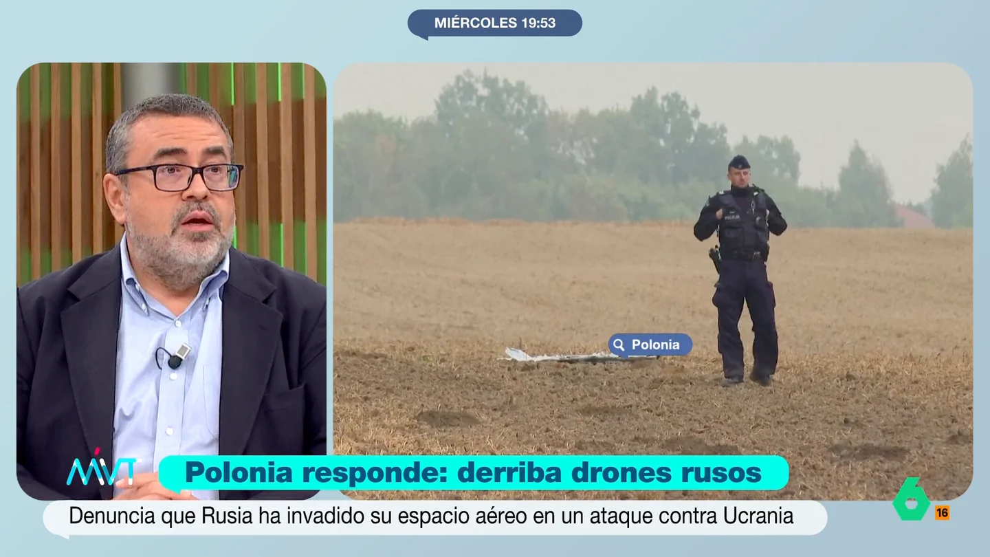 Pedro Rodríguez, sobre los drones rusos en Polonia: "Pone a prueba el compromiso de EEUU con la defensa de Europa" "Nunca se había producido una violación del espacio aéreo con esta intensidad, de forma deliberada", comenta Pedro Rodríguez en este vídeo donde analiza la invasión de drones rusos en el espacio aéreo de Polonia.