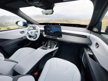 Son muchas las quejas de los usuarios sobre la falta de botones físicos para ciertas funciones, pero los fabricantes hacen oídos sordos Son muchas las quejas de los usuarios sobre la falta de botones físicos para ciertas funciones, pero los fabricantes hacen oídos sordos