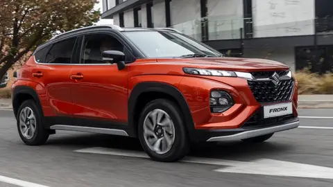 Es el coche que necesitamos ya en España, el hermano pequeño del Vitara con precio de Dacia Spring Stepway Suzuki Fronx