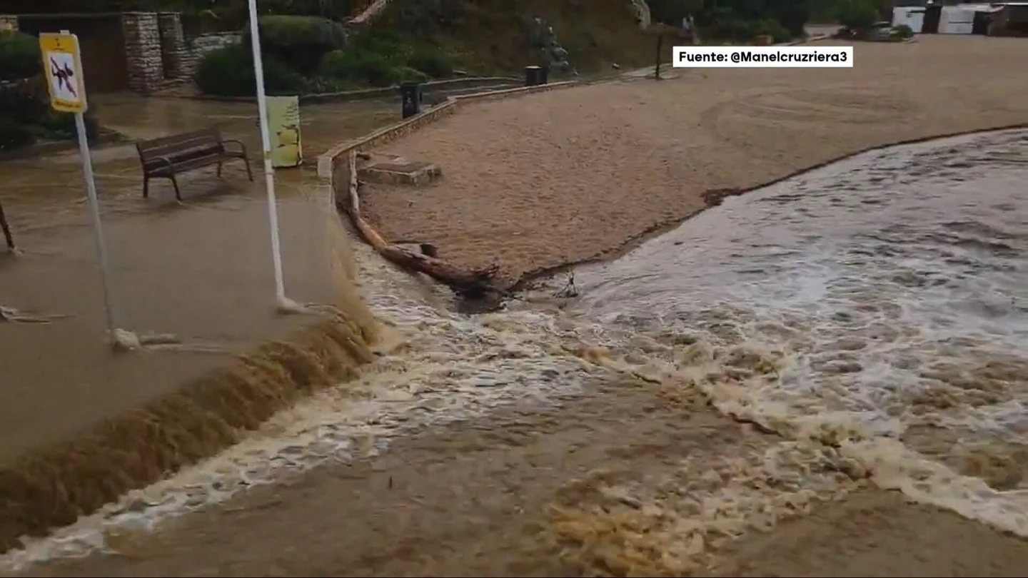 Imagen de la bajada del agua tras las intensas lluvias en Cataluña Imagen de la bajada del agua tras las intensas lluvias en Cataluña