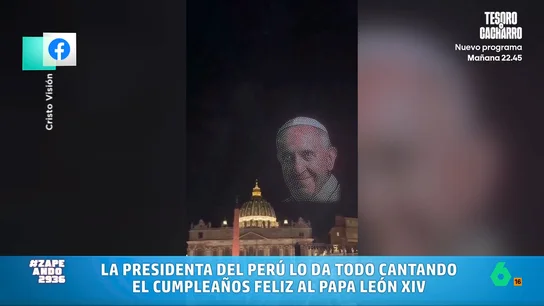 Miki Nadal reacciona al homenaje con drones al papa Francisco en el Vaticano: "Parece Mufasa" El Vaticano celebró este fin de semana un Encuentro Mundial sobre la Fraternidad que dejó auténticos momentazos, desde el dueto de Andrea Bocelli y Karol G al espectáculo con drones para recordar al papa Francisco.