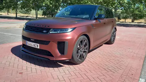 Range Rover Sport SV Carbon Range Rover Sport SV Carbon