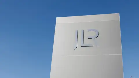 Empresa de automoción Jaguar Land Rover (JLR). Empresa de automoción Jaguar Land Rover (JLR).