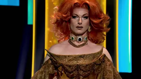Le Cocó, ganadora de Drag Race España 4, visita el concurso de Iñaki López para presentar el vestido de la final: ¿será tesoro o cacharro? Le Cocó, ganadora de Drag Race España 4, visita el concurso de Iñaki López para presentar el vestido de la final: ¿será tesoro o cacharro?
