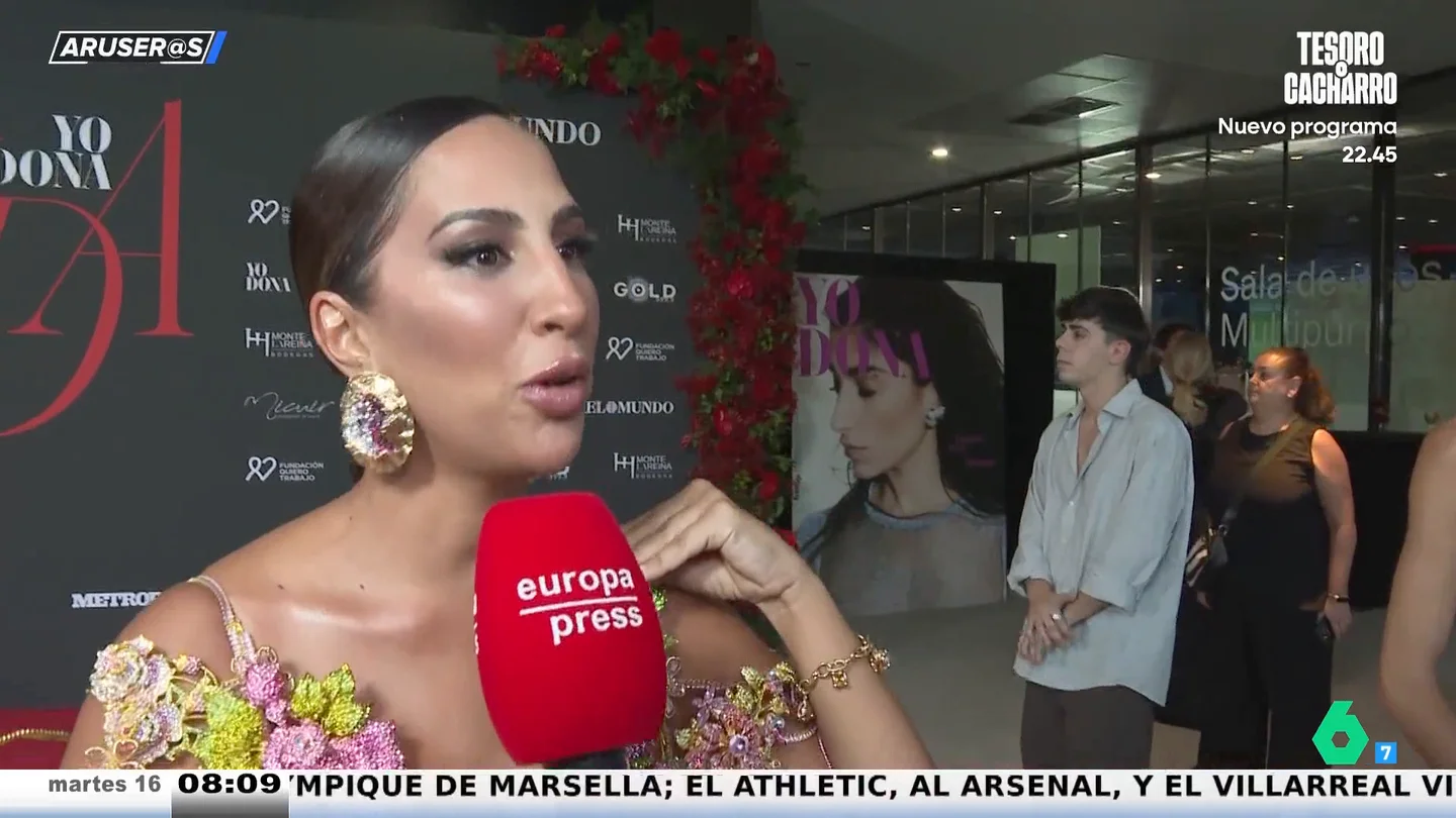 Noemí Salazar, sobre cómo conoció a la reina Letizia en su escapada sin el rey Felipe: "Ole su chochet* ahí" Noemí Salazar, sobre cómo conoció a la reina Letizia en su escapada sin el rey Felipe: "Ole su chochet* ahí"