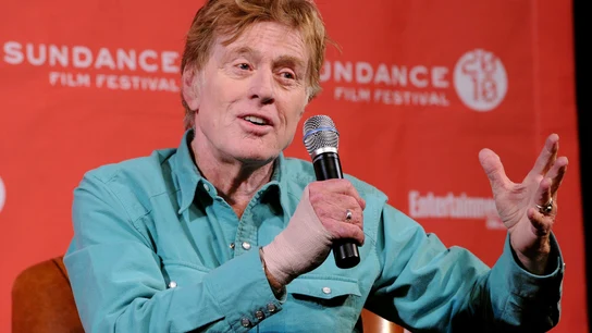 Robert Redford inaugurando el Festival de Cine de Sundance en Park City, Utah, el 21 de enero del 2010. Robert Redford inaugurando el Festival de Cine de Sundance en Park City, Utah, el 21 de enero del 2010.