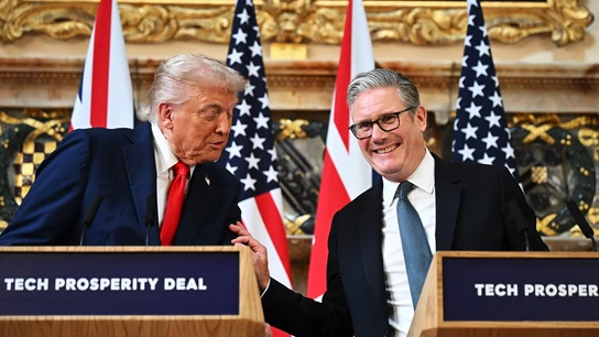 El presidente de Estados Unidos, Donald Trump, y el primer ministro de Reino Unido, Keir Starmer, comparecen ante los medios. El presidente de Estados Unidos, Donald Trump, y el primer ministro de Reino Unido, Keir Starmer, comparecen ante los medios.