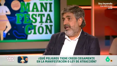 El psicólogo Arun Mansukhani expone cuáles son los peligros de creer ciegamente en la manifestación Hace unos años se puso de moda la llamada manifestación o ley de la atracción. Pero, como señala el psicólogo, el confiar en este ejercicio puede hacer que caigamos, por ejemplo, en la positividad tóxica.