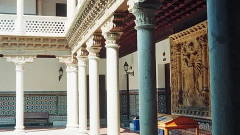 Palacio de Antonio de Mendoza - Patio interior Palacio de Antonio de Mendoza - Patio interior