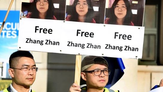 Pancarta a favor de la liberación de la bloguera china Zhang Zhan. Pancarta a favor de la liberación de la bloguera china Zhang Zhan.