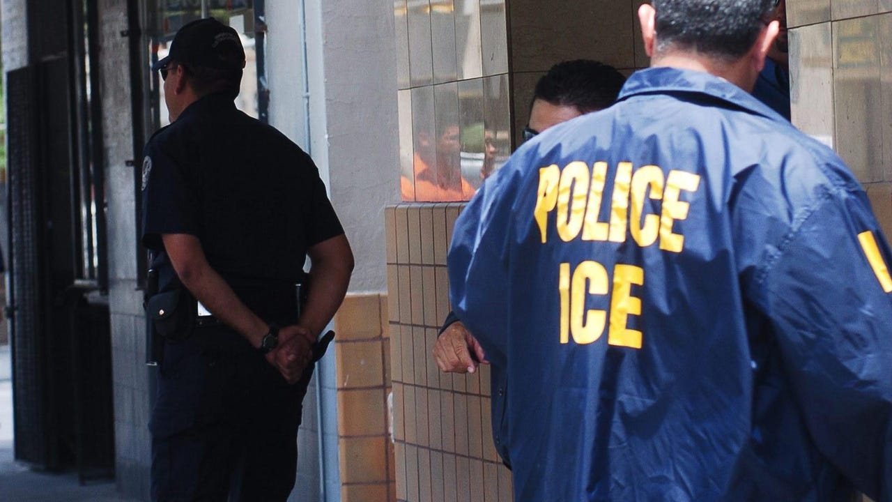 Un tiroteo deja tres muertos en un centro de detención de migrantes de Dallas, EEUU