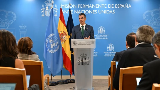 El presidente del Gobierno español, Pedro Sánchez, en una rueda de prensa este miércoles en la misión española ante la ONU. El presidente del Gobierno español, Pedro Sánchez, en una rueda de prensa este miércoles en la misión española ante la ONU.