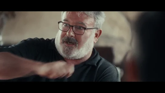Gimeno recuerda 'la noche de los varazos' con sus compañeros de la COE: "Nos puso en fila y al que le tocaba le pegaba con una vara de olivo" Gimeno recuerda 'la noche de los varazos' con sus compañeros de la COE: "Nos puso en fila y al que le tocaba le pegaba con una vara de olivo"