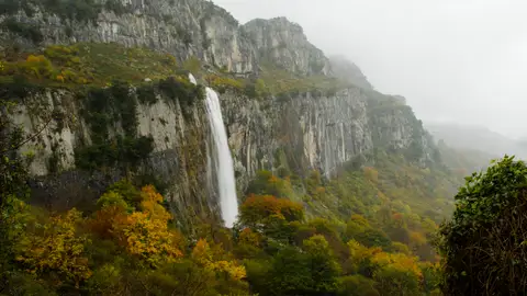 Nacimiento del río Asón Nacimiento del río Asón