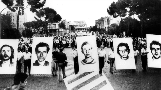 Manifestación en Roma el 24 de septiembre de 1975 contra las condenas a muerte del franquismo Manifestación en Roma el 24 de septiembre de 1975 contra las condenas a muerte del franquismo