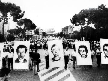 Manifestación en Roma el 24 de septiembre de 1975 contra las condenas a muerte del franquismo