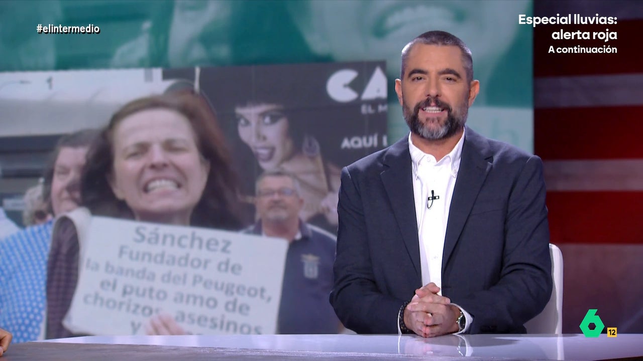 Dani Mateo alucina con una 'hater' de Begoña Gómez en los juzgados de Plaza Castilla: "Ha nacido una estrella"