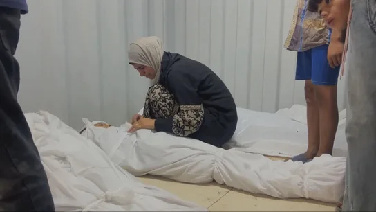 Una mujer llora la pérdida de un familiar tras los últimos ataques israelís sobre Gaza. Una mujer llora la pérdida de un familiar tras los últimos ataques israelís sobre Gaza.