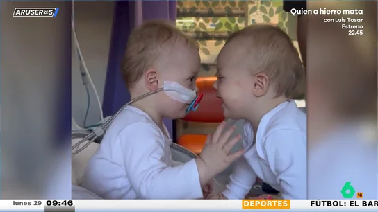 El vídeo del emotivo reencuentro de dos bebés gemelos cuando uno de ellos tiene que ser ingresado en el hospital: "Tienen una conexión diferente" El vídeo del emotivo reencuentro de dos bebés gemelos cuando uno de ellos tiene que ser ingresado en el hospital: "Tienen una conexión diferente"