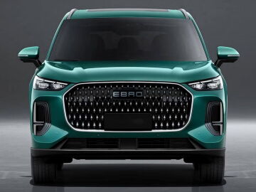 As&iacute; es el nuevo EBRO que quiere plantar cara al Mercedes GLC: m&aacute;s maletero, mayores medidas y con 7 plazas