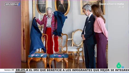 Alfonso Arús, del regalo "envenenado" de la reina Margarita a Mary y Federico de Dinamarca: "¿Por qué cree que les va a ilusionar?" Alfonso Arús, del regalo "envenenado" de la reina Margarita a Mary y Federico de Dinamarca: "¿Por qué cree que les va a ilusionar?"