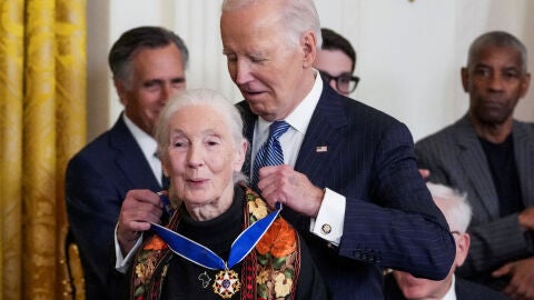 Jane Goodall junto al expresidente estadounidense Joe Biden