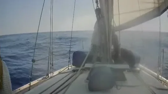 Imagen de uno de los barcos de la Flotilla, el día 2 de octubre. Parece ser uno de los que no han sido interceptados. Imagen de uno de los barcos de la Flotilla, el día 2 de octubre. Parece ser uno de los que no han sido interceptados.